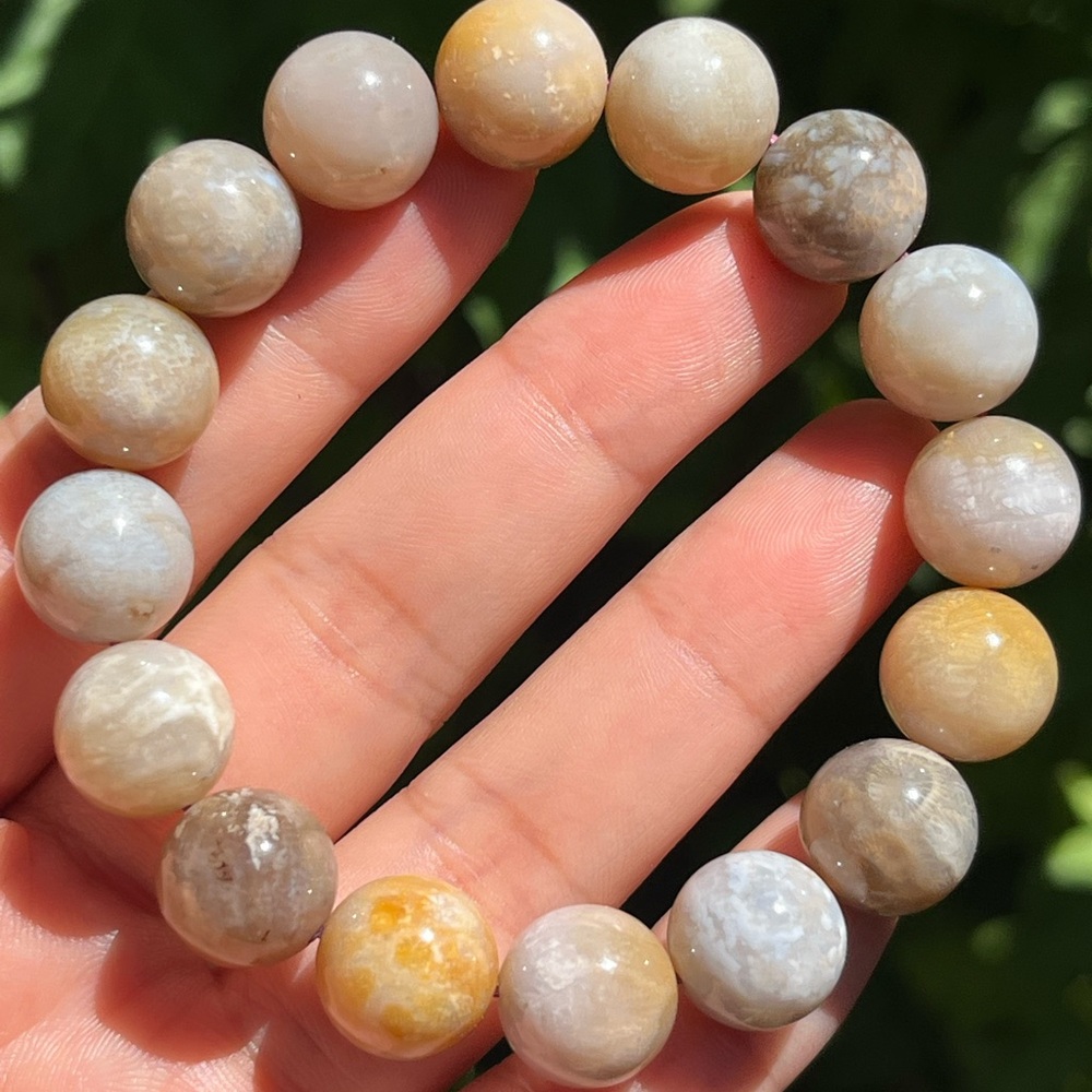 12.5mm‎ stretchable coral jade bracelet